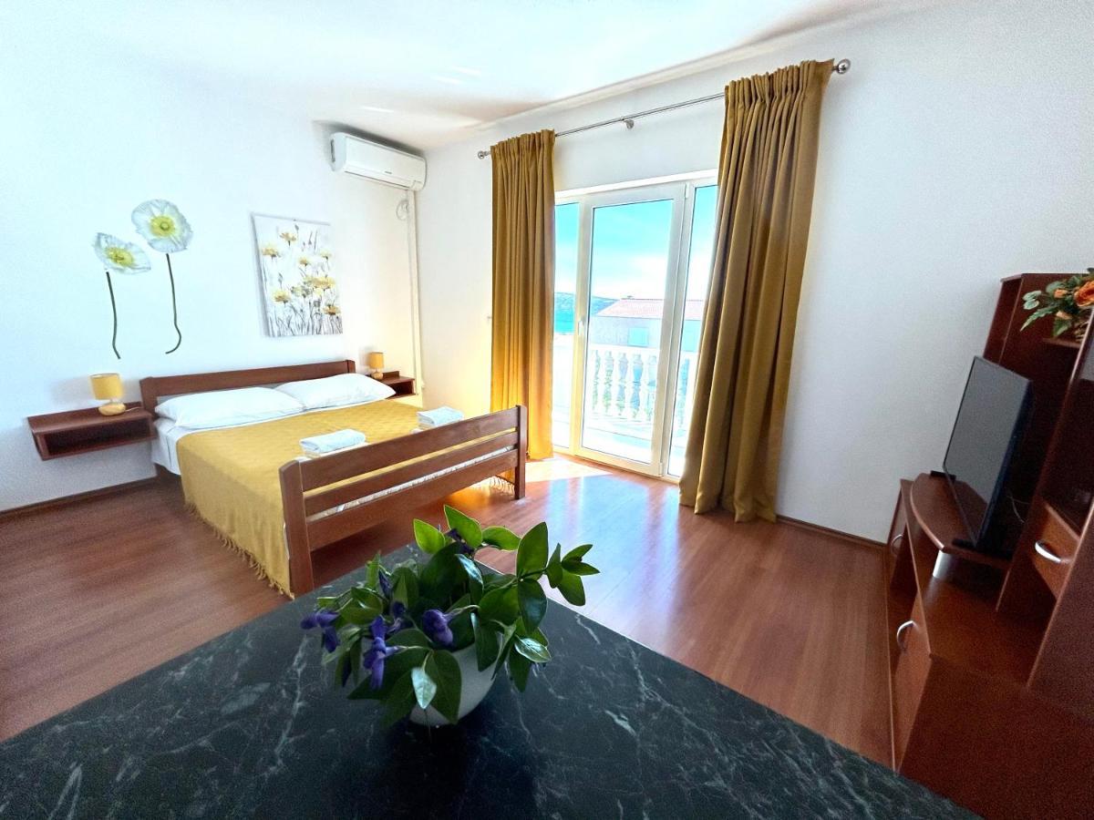 Apartments Stokic ราบ ภายนอก รูปภาพ