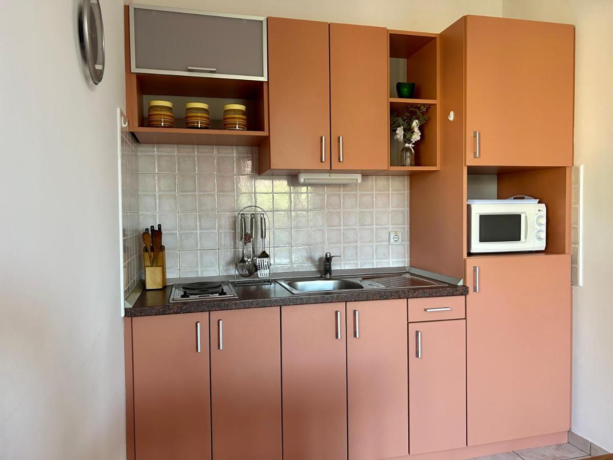 Apartments Stokic ราบ ภายนอก รูปภาพ