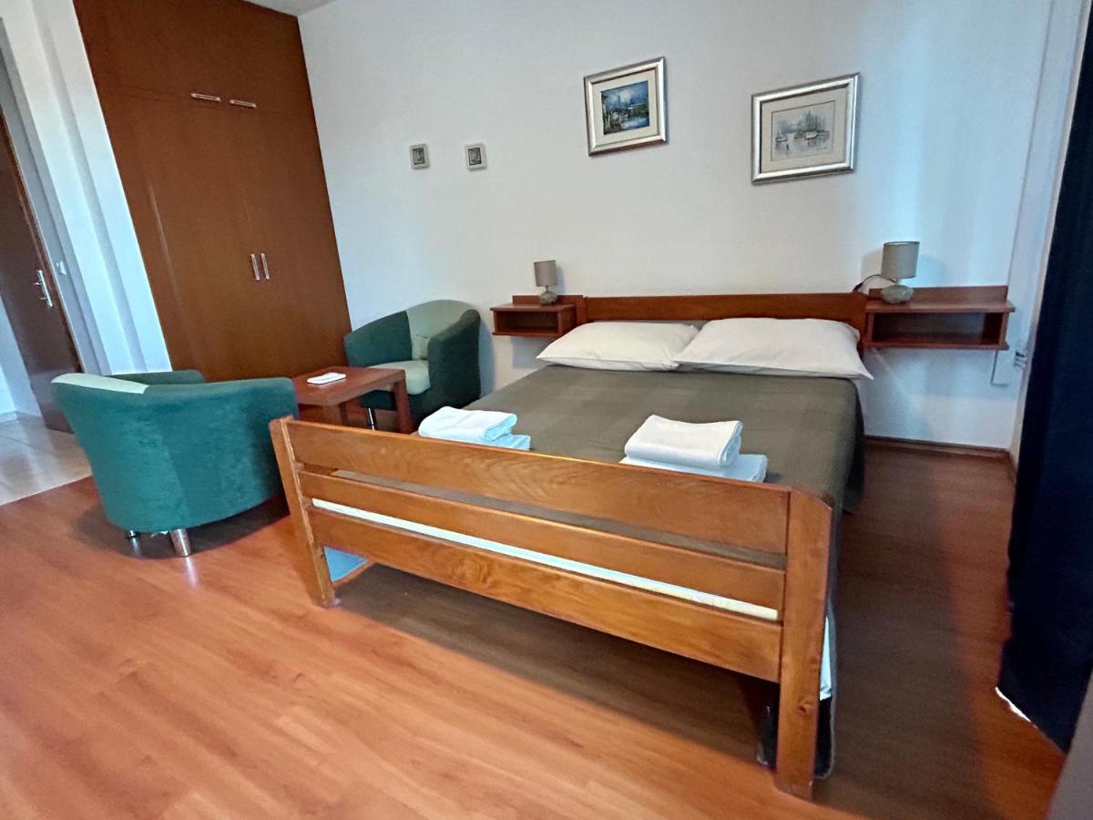 Apartments Stokic ราบ ภายนอก รูปภาพ